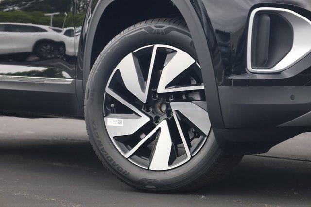new 2026 Volkswagen Atlas car, priced at $48,054