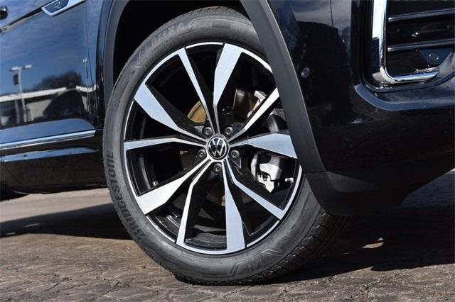 new 2026 Volkswagen Atlas car, priced at $52,611