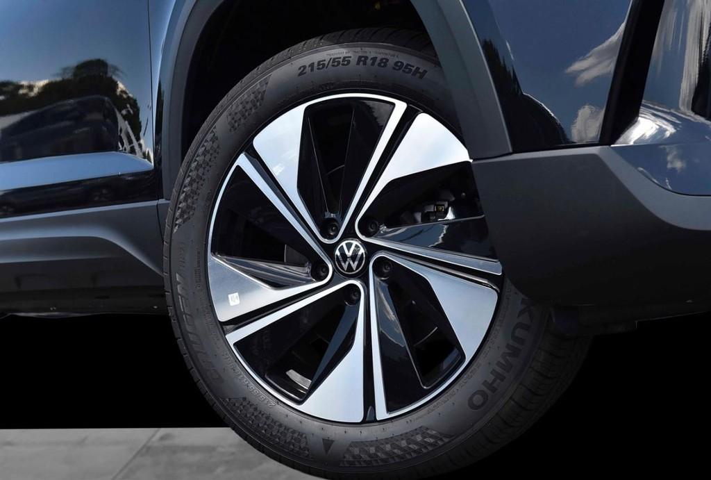 new 2026 Volkswagen Taos car, priced at $32,471