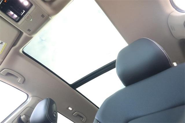 new 2026 Volkswagen Atlas car, priced at $45,108