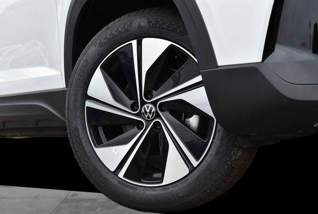 new 2026 Volkswagen Taos car, priced at $31,851