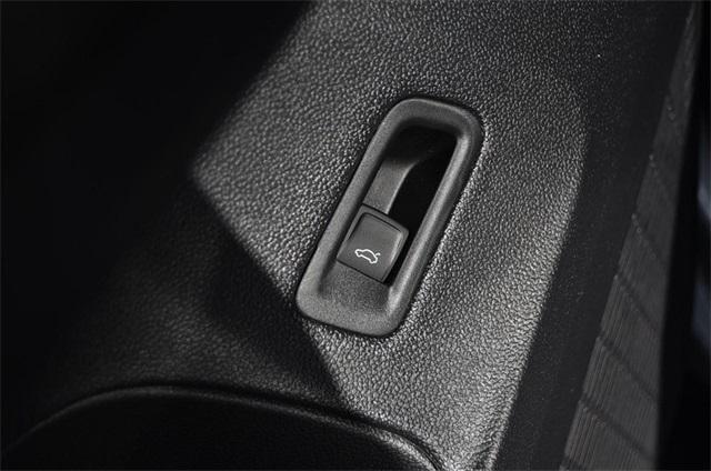 new 2026 Volkswagen Atlas Cross Sport car, priced at $51,845