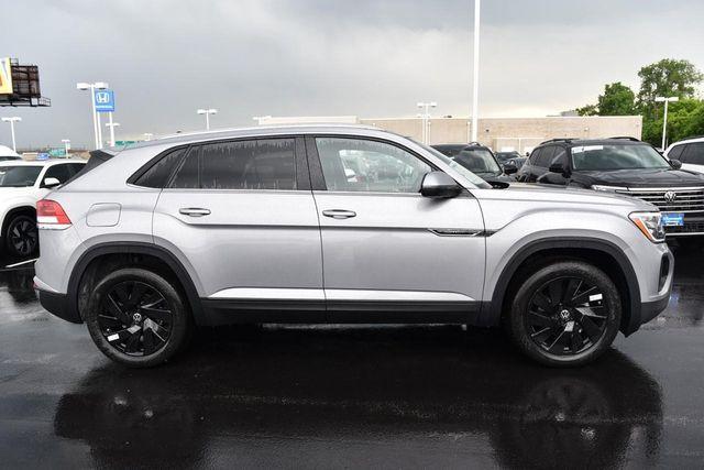 new 2026 Volkswagen Atlas Cross Sport car, priced at $44,026