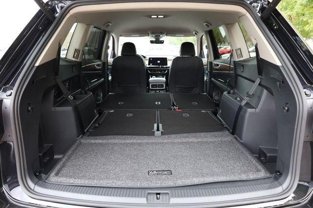 new 2026 Volkswagen Atlas car, priced at $44,338