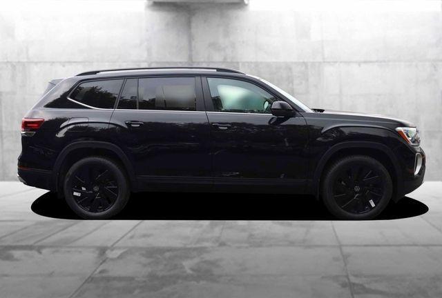 new 2026 Volkswagen Atlas car, priced at $44,338