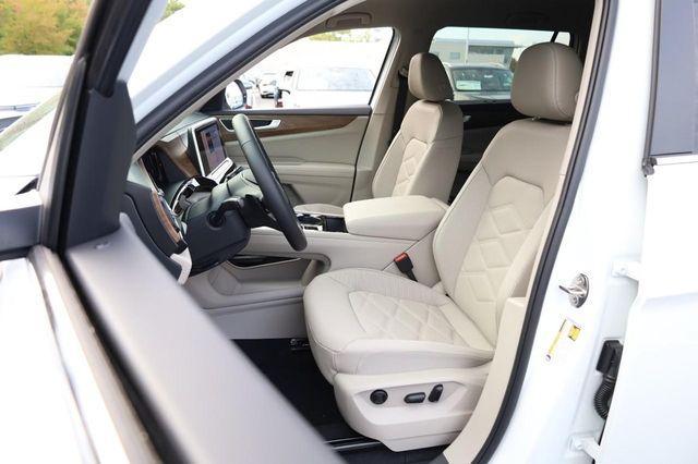 new 2026 Volkswagen Atlas car, priced at $44,547