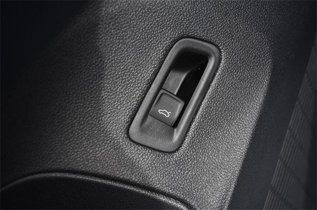 new 2026 Volkswagen Atlas Cross Sport car, priced at $52,432