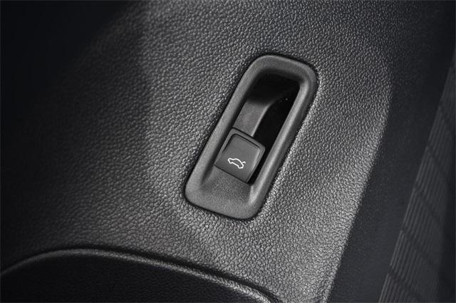 new 2026 Volkswagen Atlas Cross Sport car, priced at $52,432