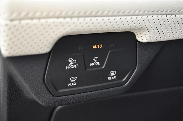 new 2026 Volkswagen Atlas Cross Sport car, priced at $52,432