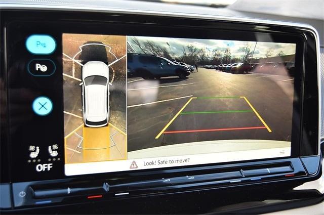 new 2026 Volkswagen Atlas Cross Sport car, priced at $52,432