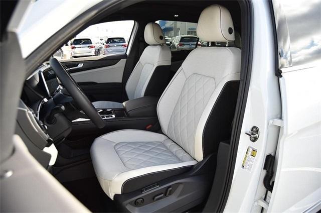 new 2026 Volkswagen Atlas Cross Sport car, priced at $52,432