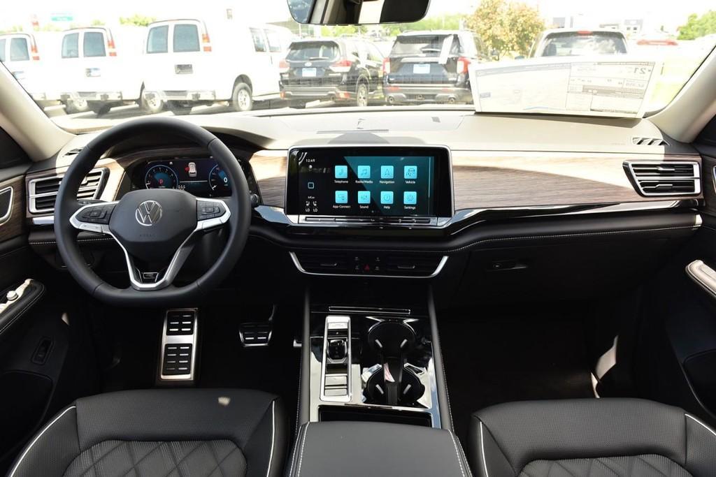 new 2026 Volkswagen Atlas car, priced at $53,018