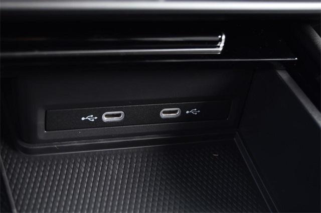 new 2026 Volkswagen Atlas Cross Sport car, priced at $52,087