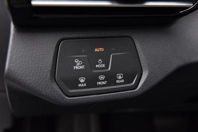 new 2025 Volkswagen ID.4 car, priced at $47,624