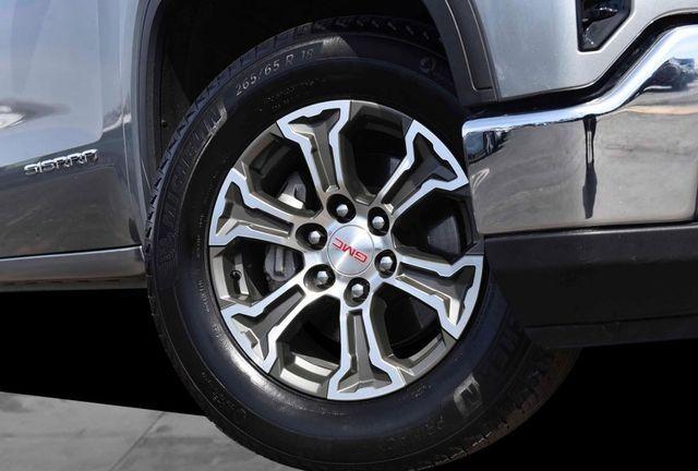 used 2025 GMC Sierra 1500 car, priced at $43,120