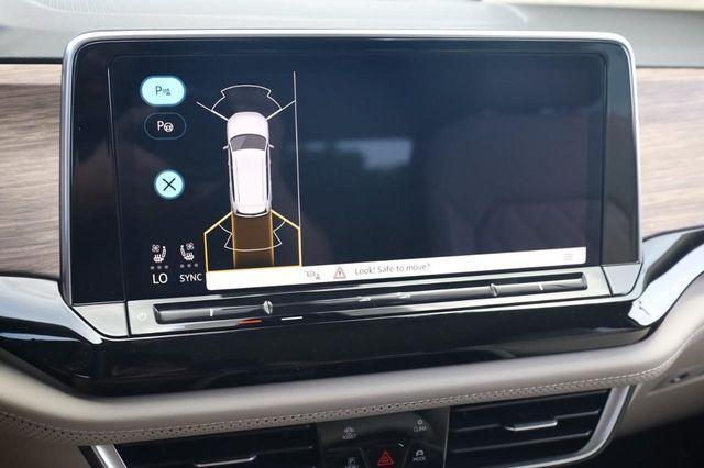 new 2026 Volkswagen Atlas car, priced at $52,301
