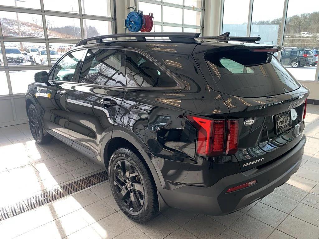 used 2023 Kia Sorento car, priced at $28,500
