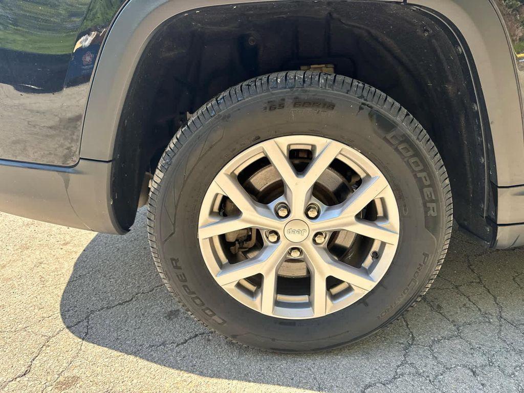 used 2022 Jeep Grand Cherokee L car, priced at $28,835