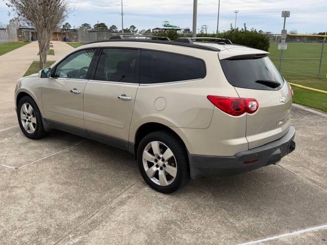 used 2011 Chevrolet Traverse car, priced at $8,995