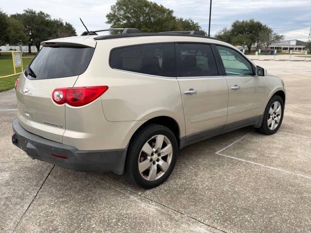 used 2011 Chevrolet Traverse car, priced at $8,995