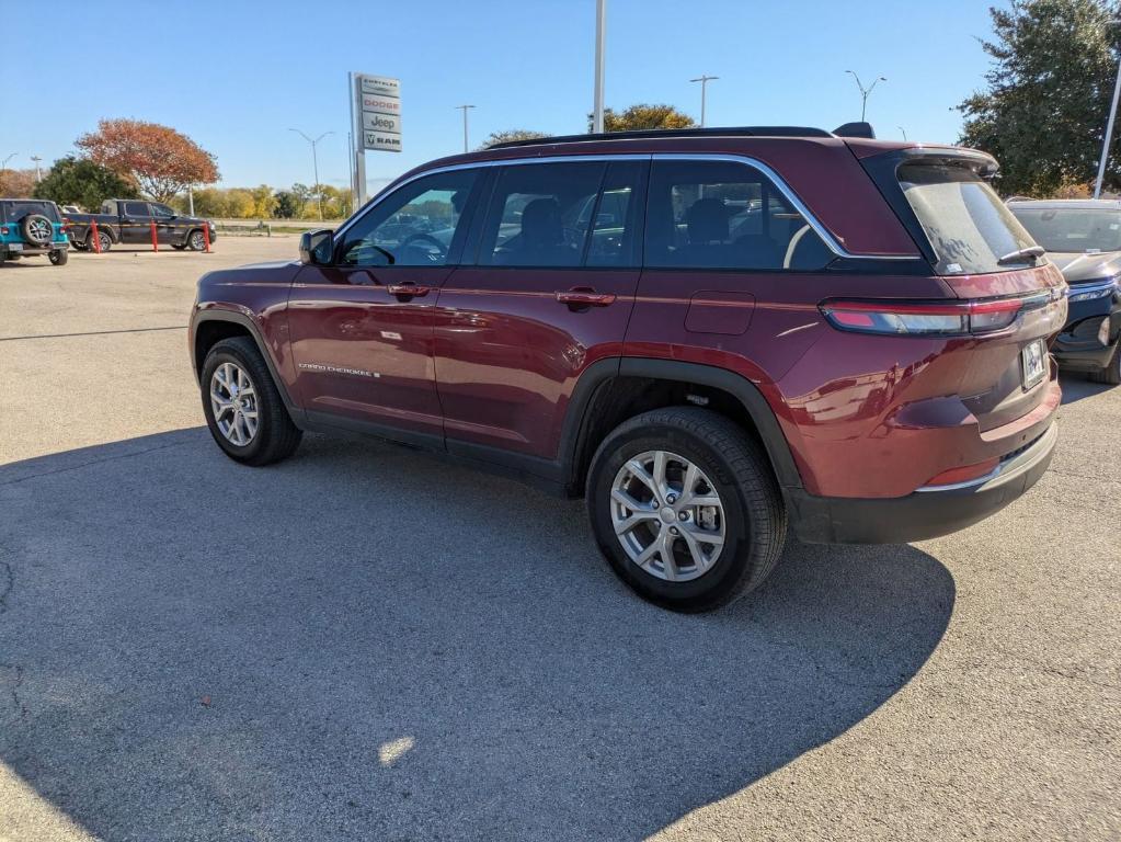 used 2025 Jeep Grand Cherokee car, priced at $44,985