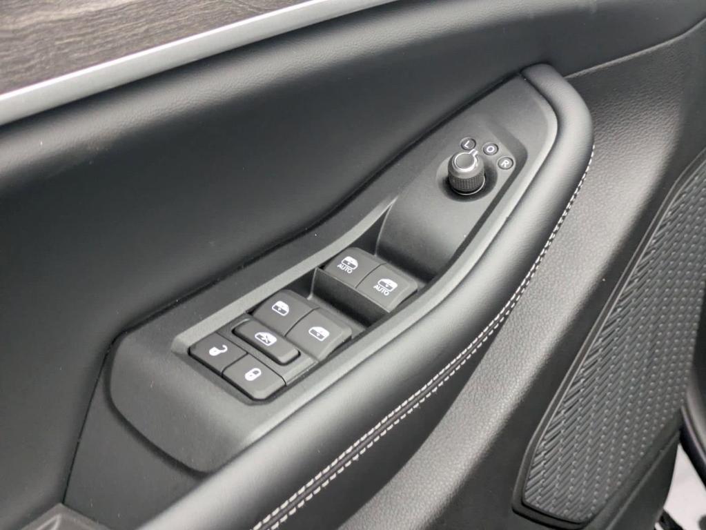 new 2025 Jeep Grand Cherokee car, priced at $32,745