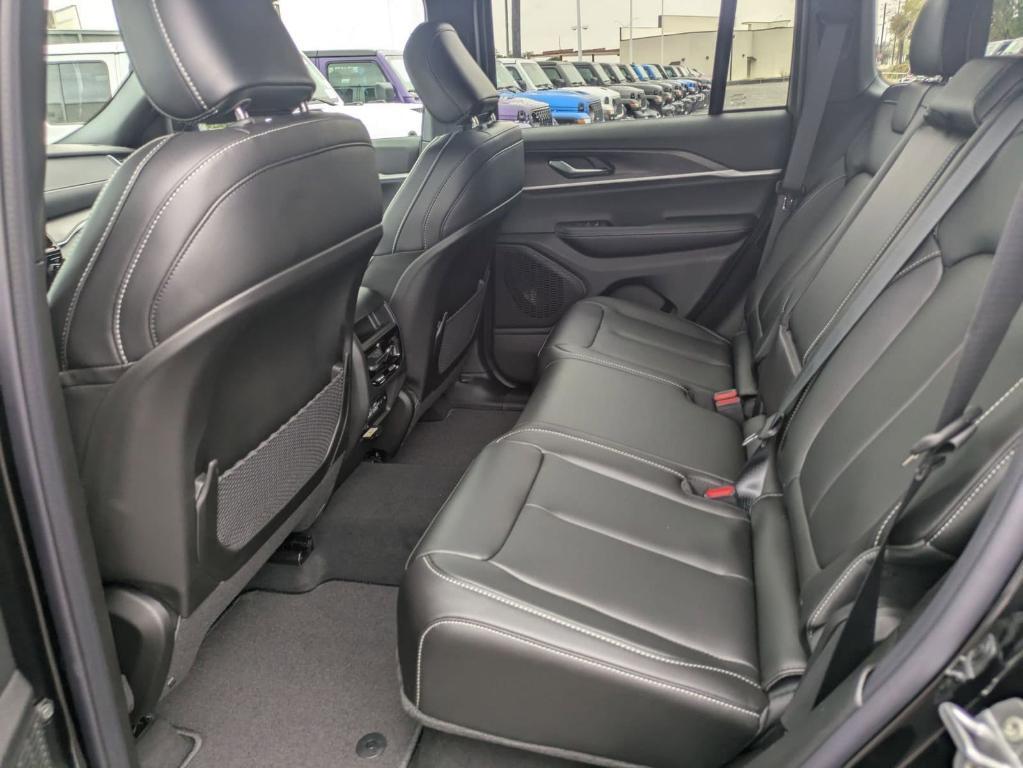 new 2025 Jeep Grand Cherokee car, priced at $32,745