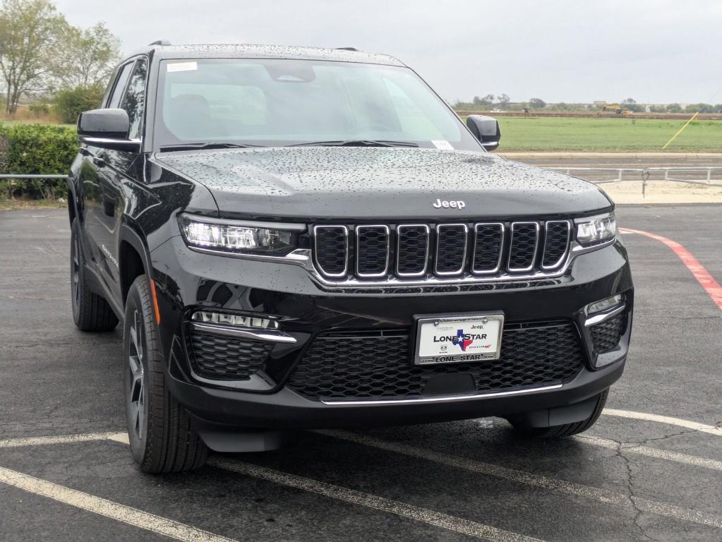 new 2025 Jeep Grand Cherokee car, priced at $32,745