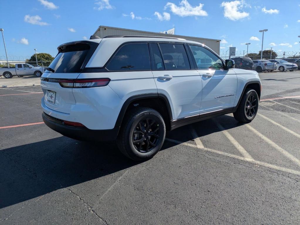 new 2025 Jeep Grand Cherokee car, priced at $34,135