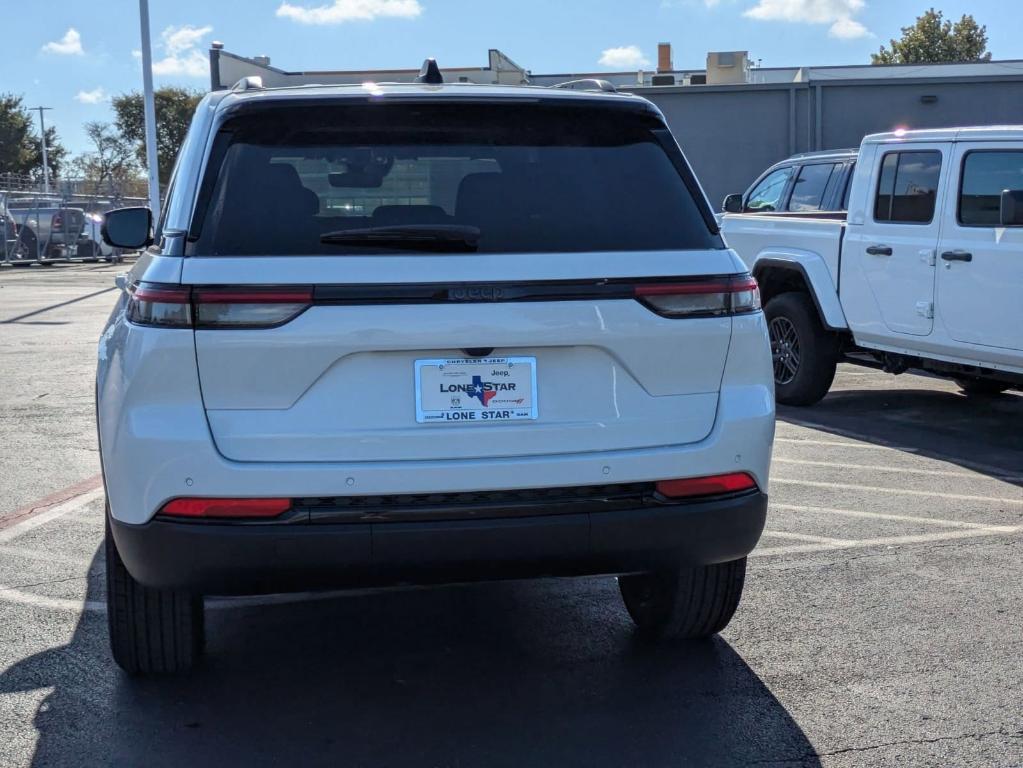 new 2025 Jeep Grand Cherokee car, priced at $34,135
