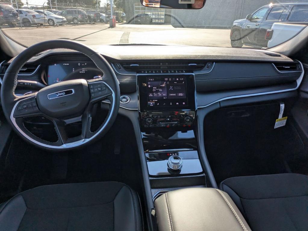 new 2025 Jeep Grand Cherokee car, priced at $34,135