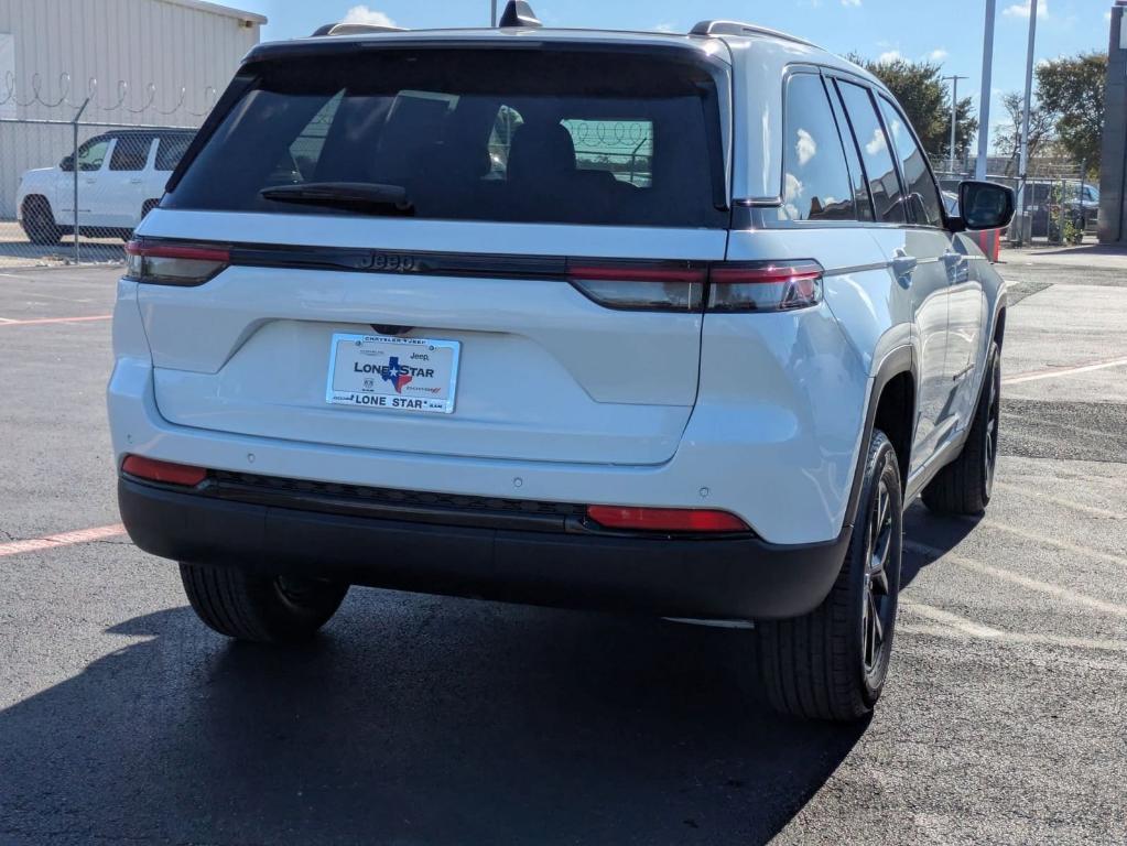 new 2025 Jeep Grand Cherokee car, priced at $34,135