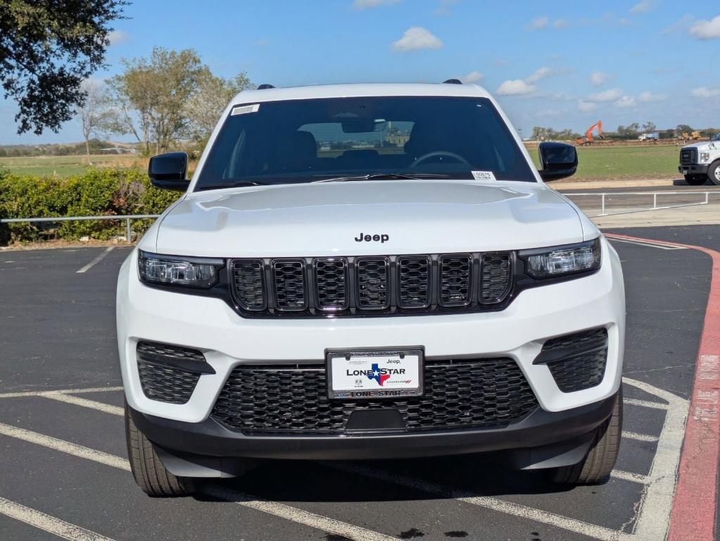 new 2025 Jeep Grand Cherokee car, priced at $34,135