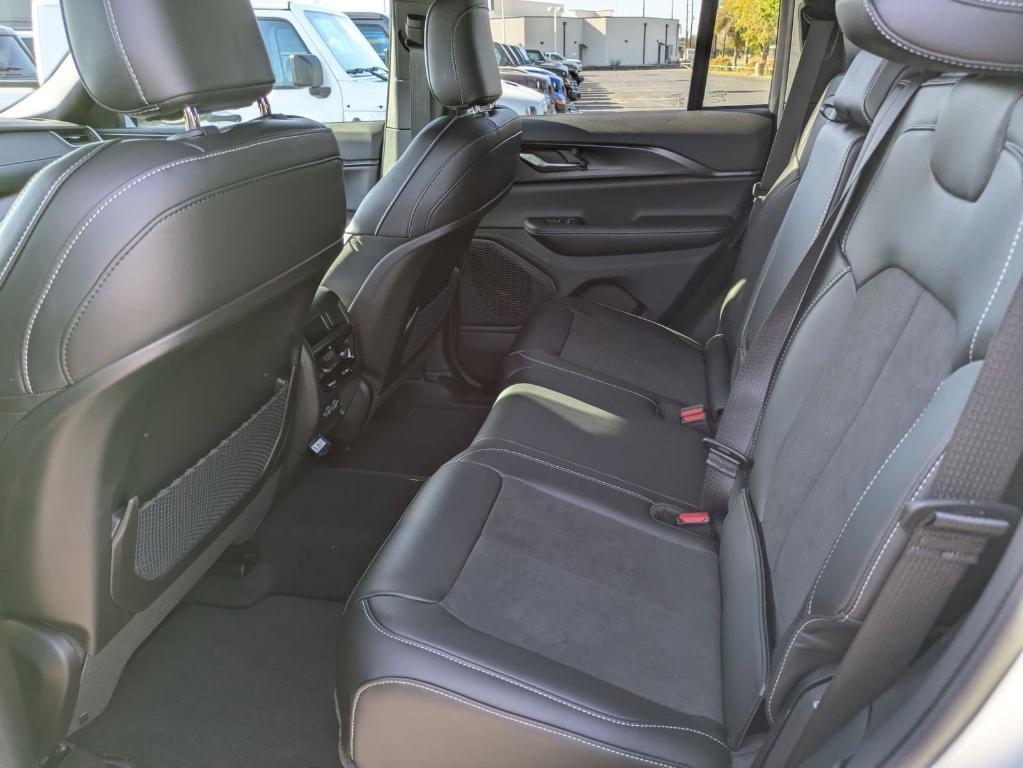 new 2025 Jeep Grand Cherokee car, priced at $34,135