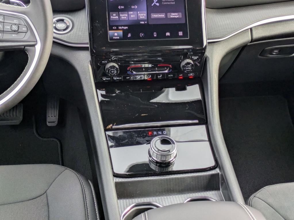 new 2025 Jeep Grand Cherokee L car, priced at $34,725