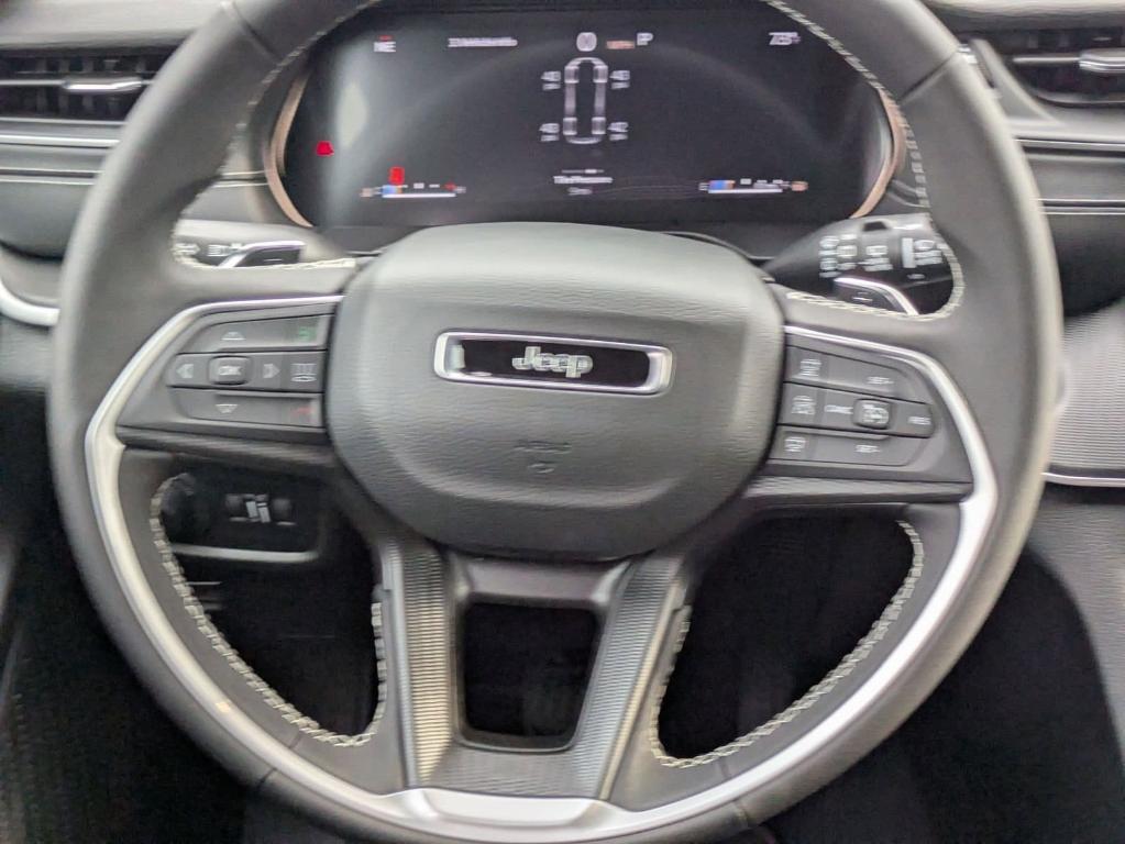 new 2025 Jeep Grand Cherokee L car, priced at $34,725