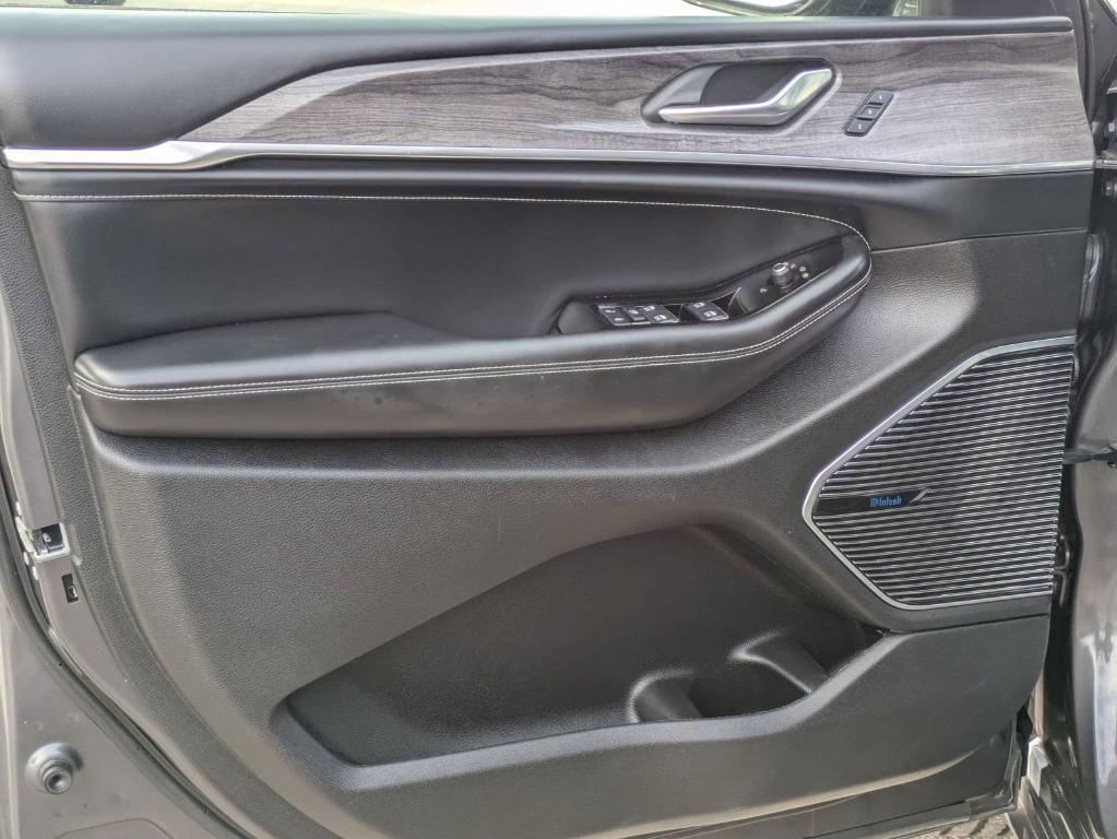 used 2022 Jeep Grand Cherokee L car, priced at $32,985