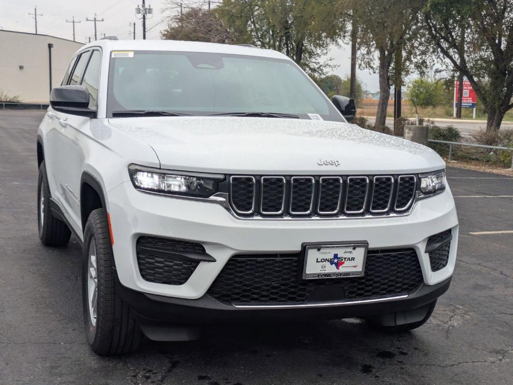 new 2025 Jeep Grand Cherokee car, priced at $28,575