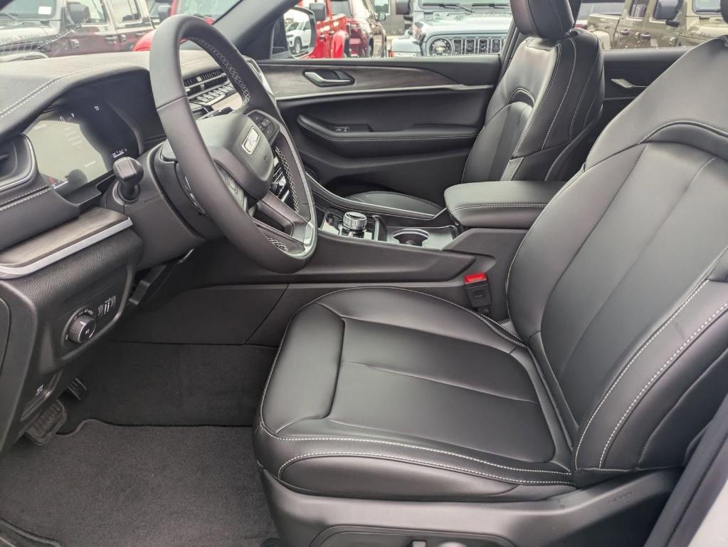 new 2025 Jeep Grand Cherokee L car, priced at $43,125