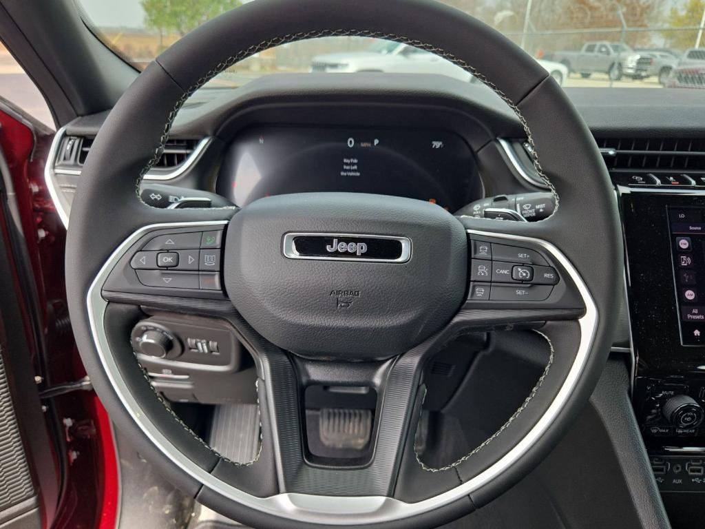 new 2026 Jeep Grand Cherokee car, priced at $38,490