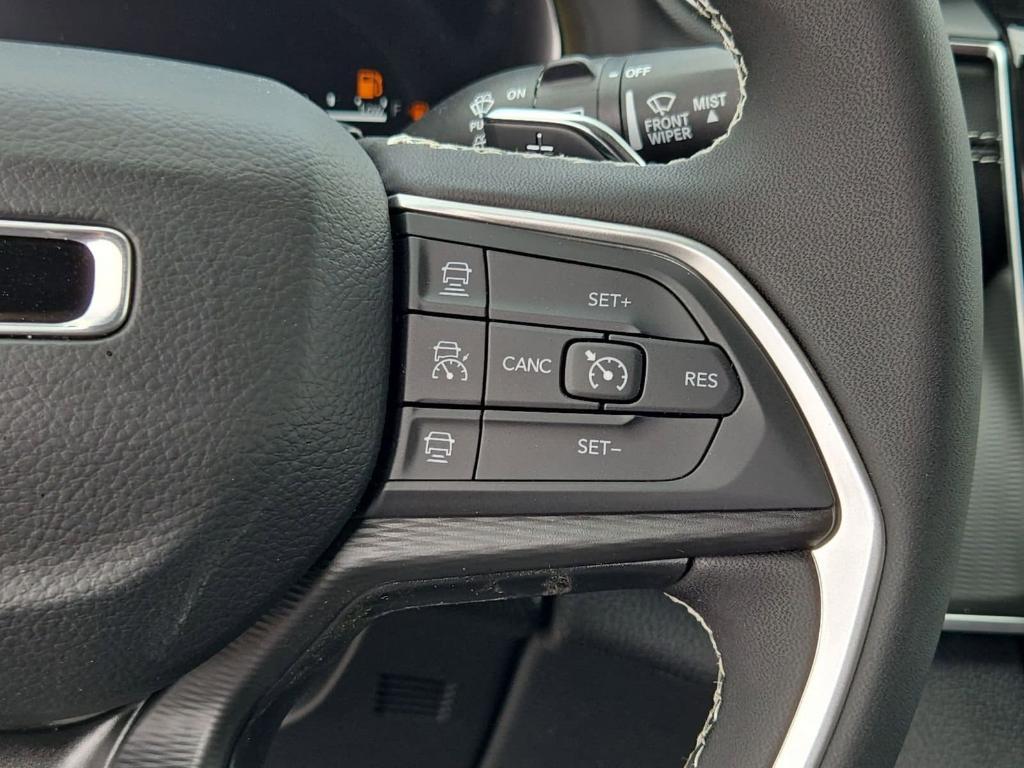 new 2026 Jeep Grand Cherokee car, priced at $38,490