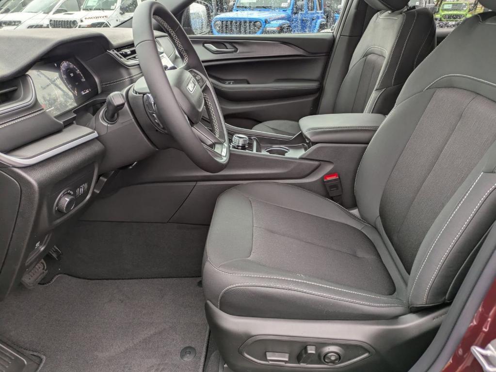 new 2025 Jeep Grand Cherokee L car, priced at $34,125