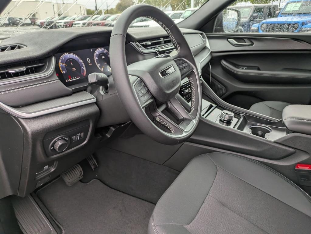 new 2025 Jeep Grand Cherokee L car, priced at $34,125