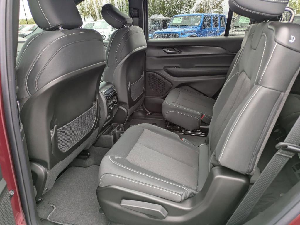 new 2025 Jeep Grand Cherokee L car, priced at $34,125