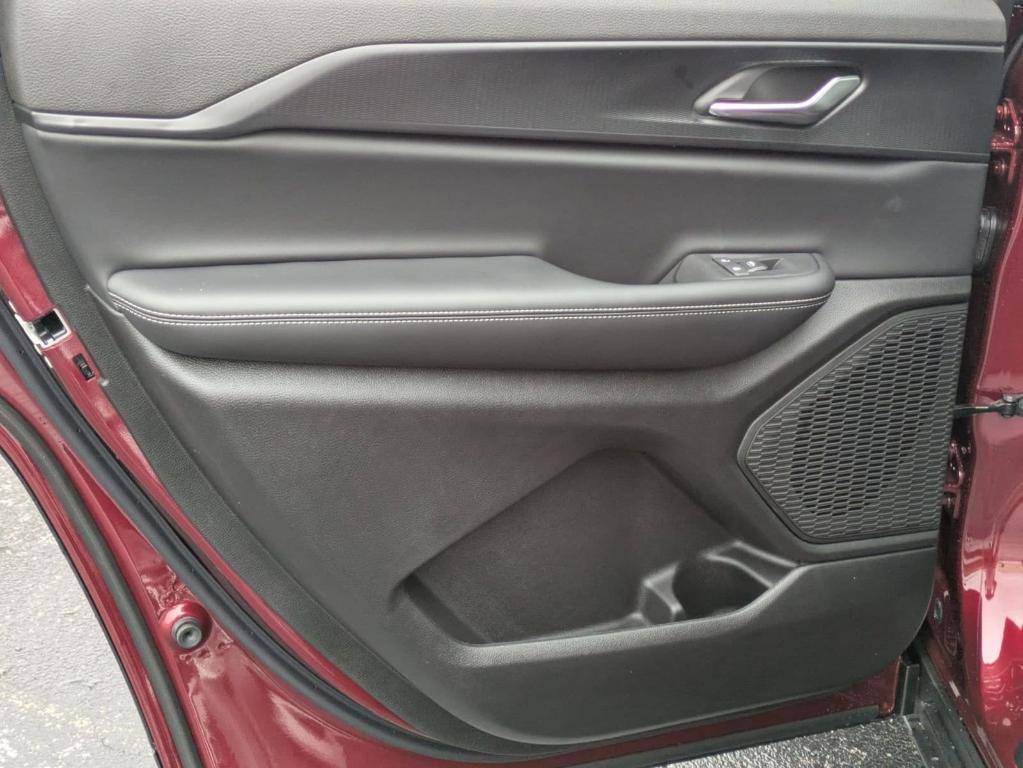 new 2025 Jeep Grand Cherokee L car, priced at $34,125