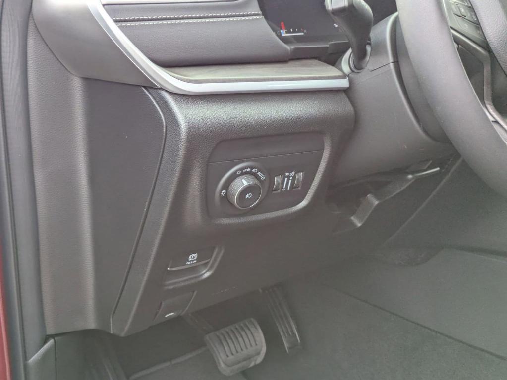 new 2025 Jeep Grand Cherokee L car, priced at $39,720