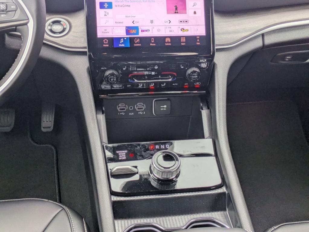 new 2025 Jeep Grand Cherokee L car, priced at $39,720