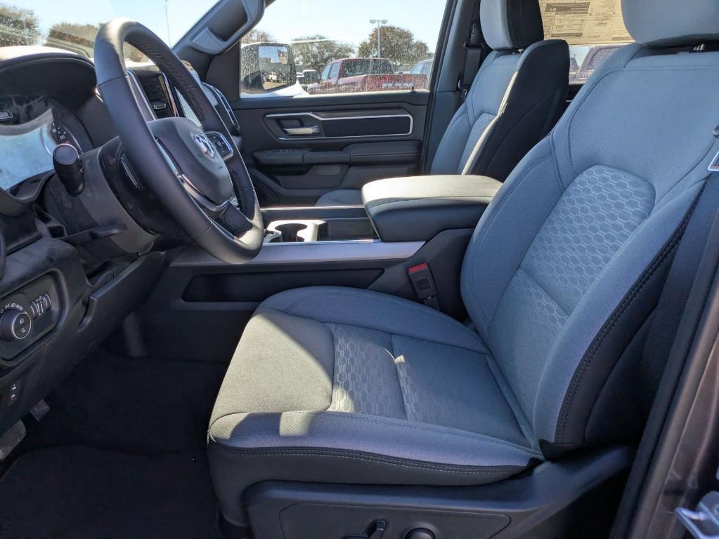 new 2025 Ram 1500 car, priced at $45,751