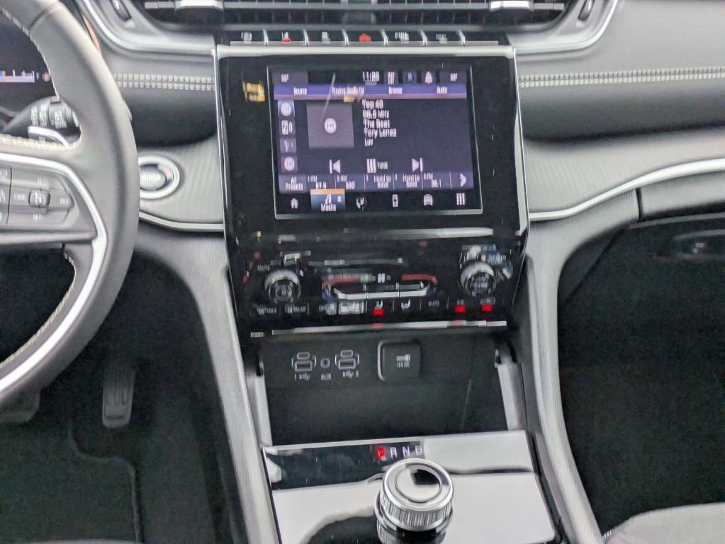 new 2025 Jeep Grand Cherokee L car, priced at $29,725