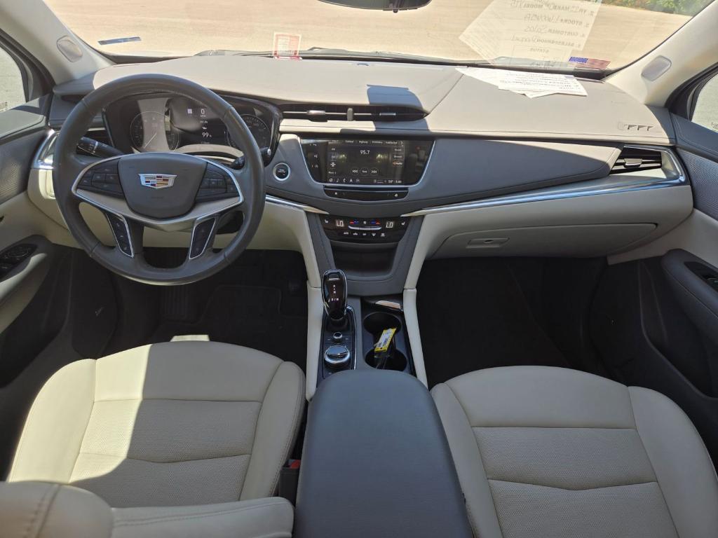 used 2023 Cadillac XT5 car, priced at $29,985